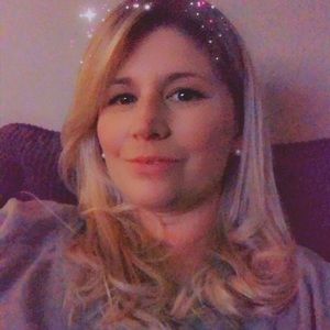 Meet your Posher, Denise